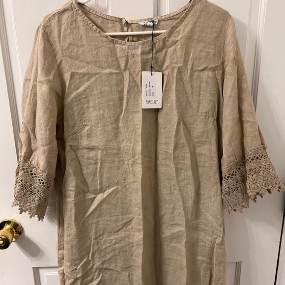 Woman’s dress - Picture 6 of 7